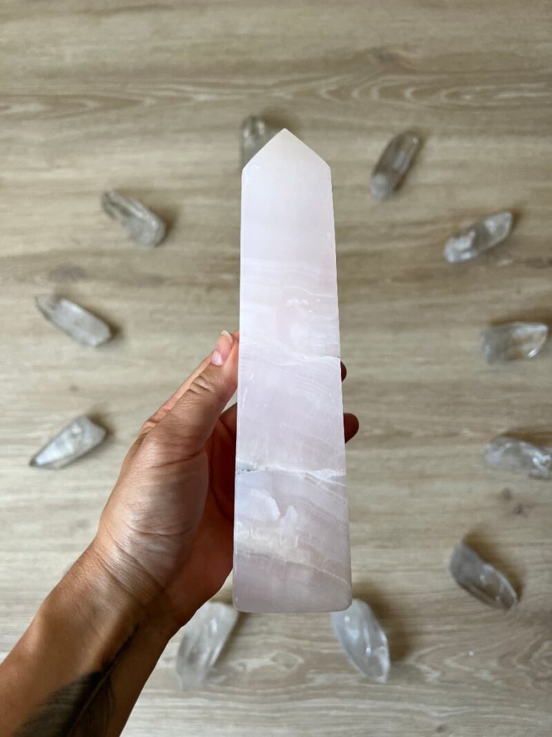 Růžový Kalcit obelisk, 20.1cm - špice
