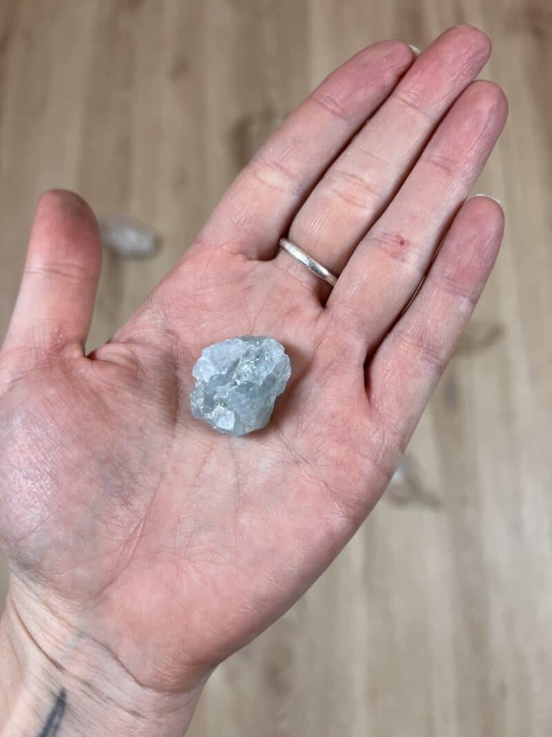Akvamarín surový, Madagaskar, 8g