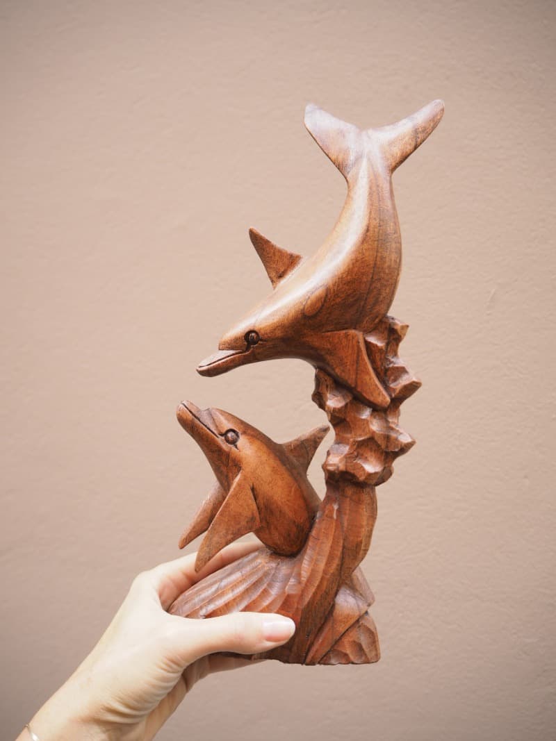 6 Drevorezba delfini Bali