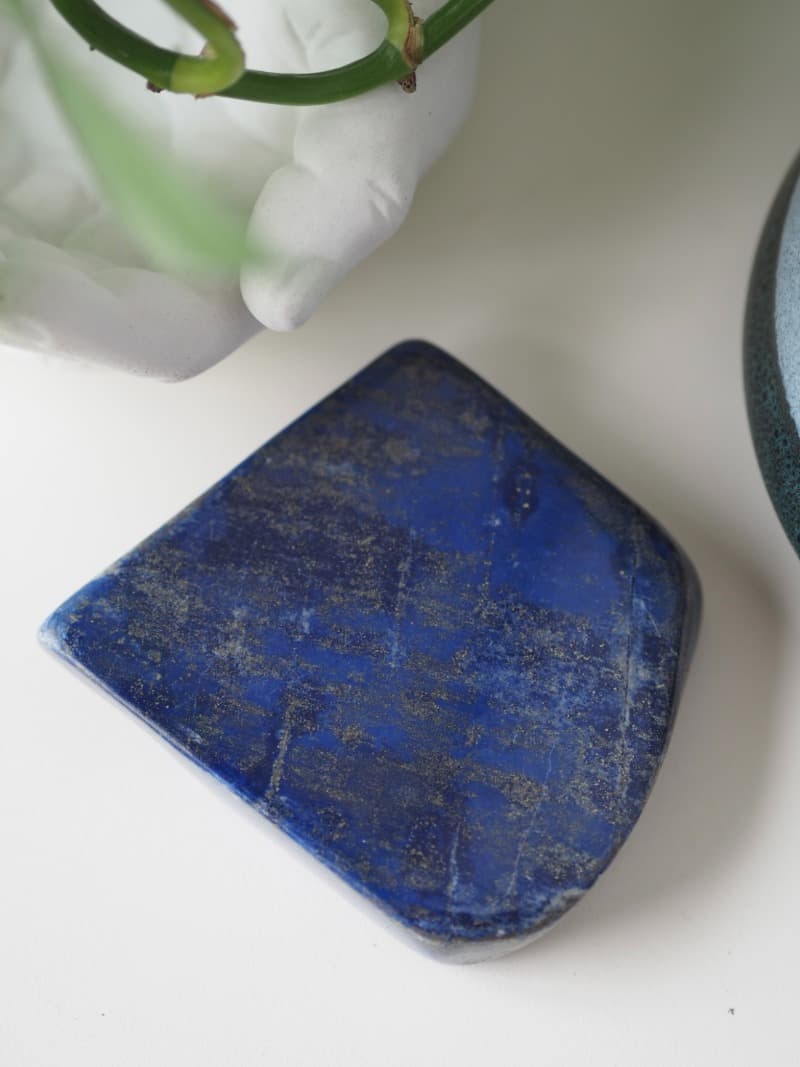 26 Lapis Lazuli free form desticka