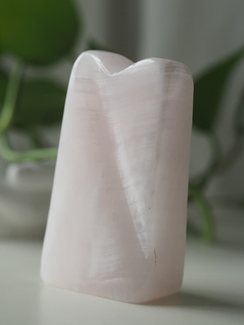 30 Ruzovy Kalcit free form