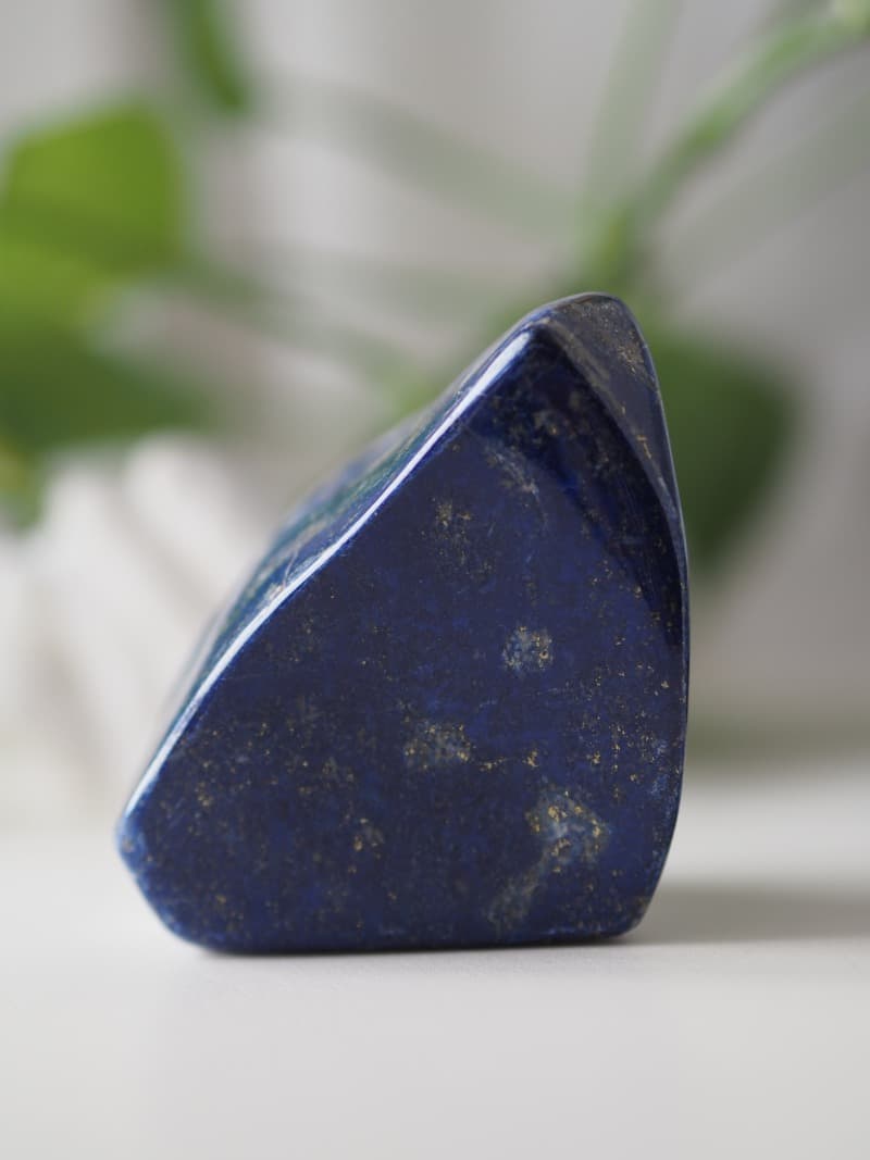 7 Lapis Lazuli free form desticka