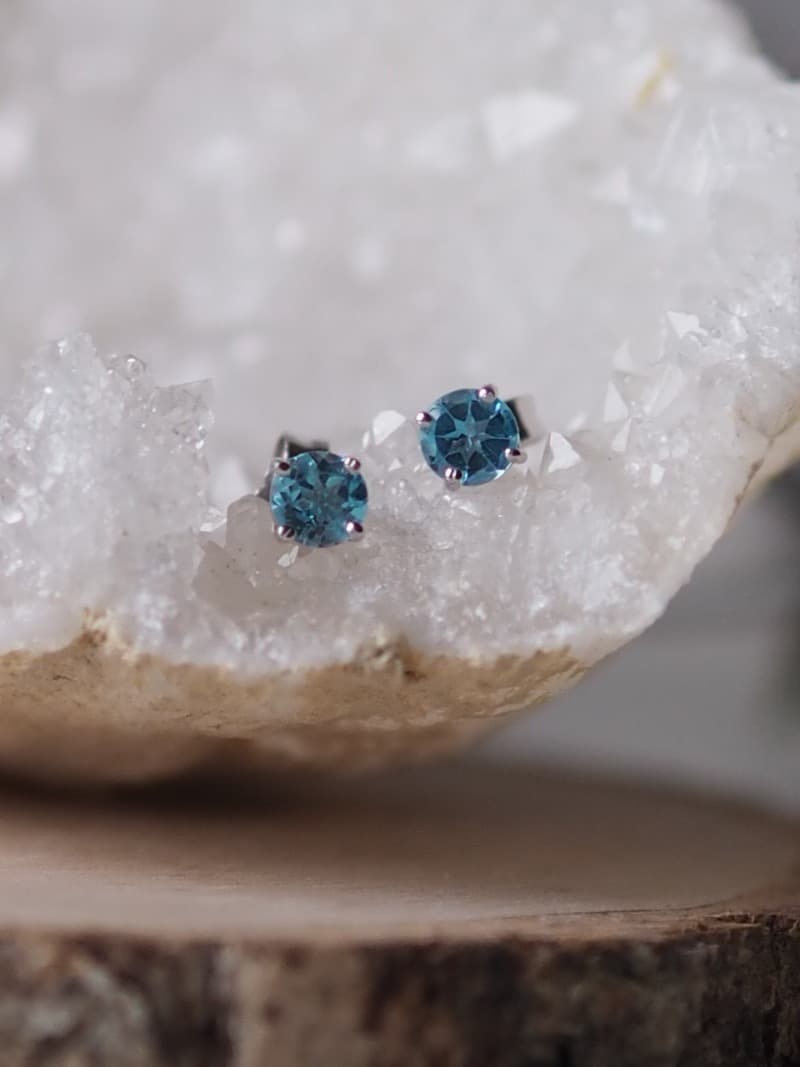 Modrý Topaz Swiss Blue náušnice