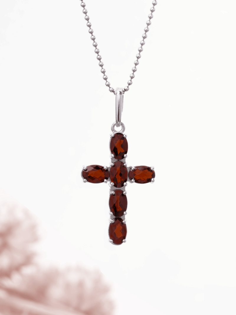 Granát přívěsek křížek 2,3 g