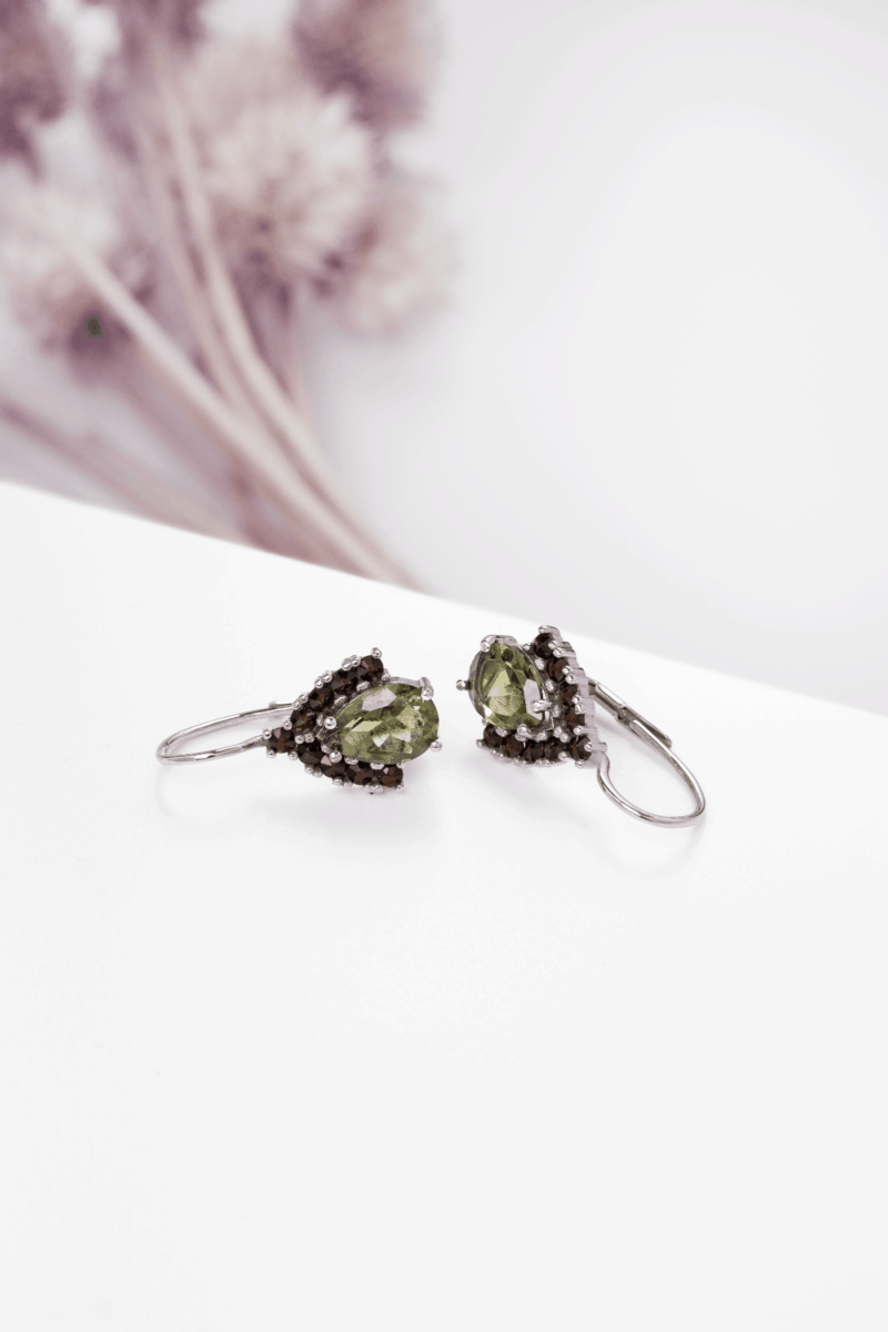 Vltavín náušnice s Granáty 3,4 g