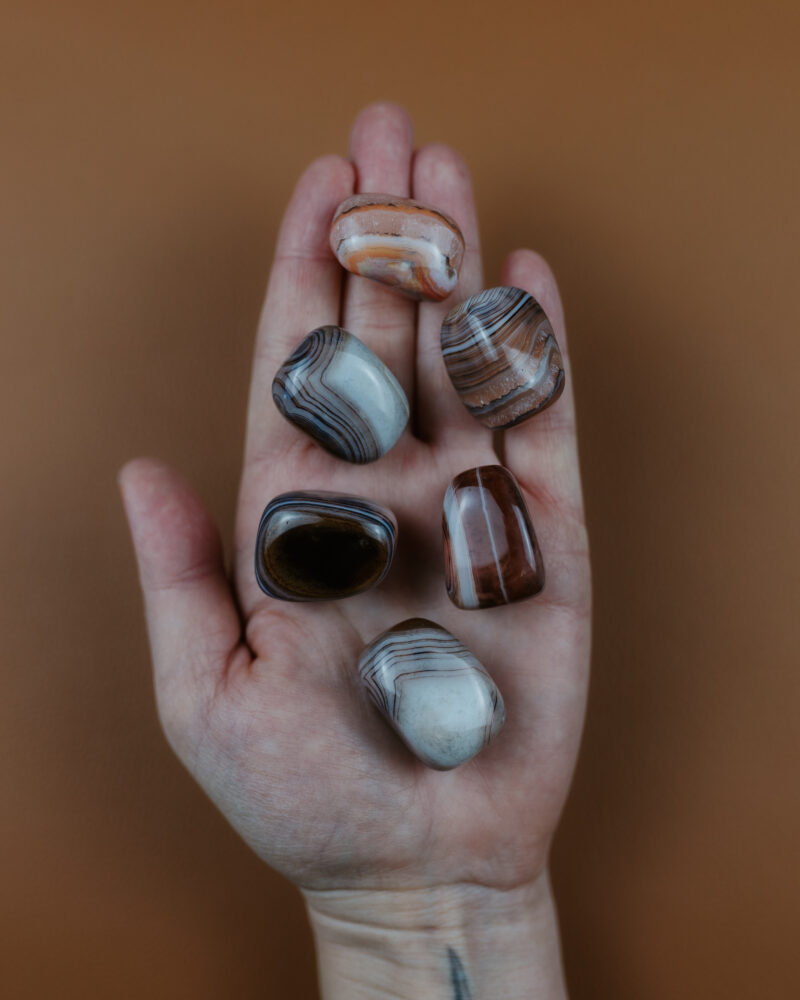 Achát tromlovaný cca 20 g