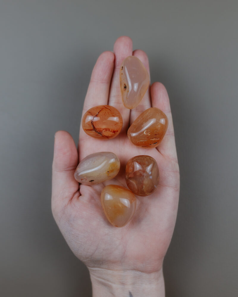 Karneol tromlovaný cca 20 g