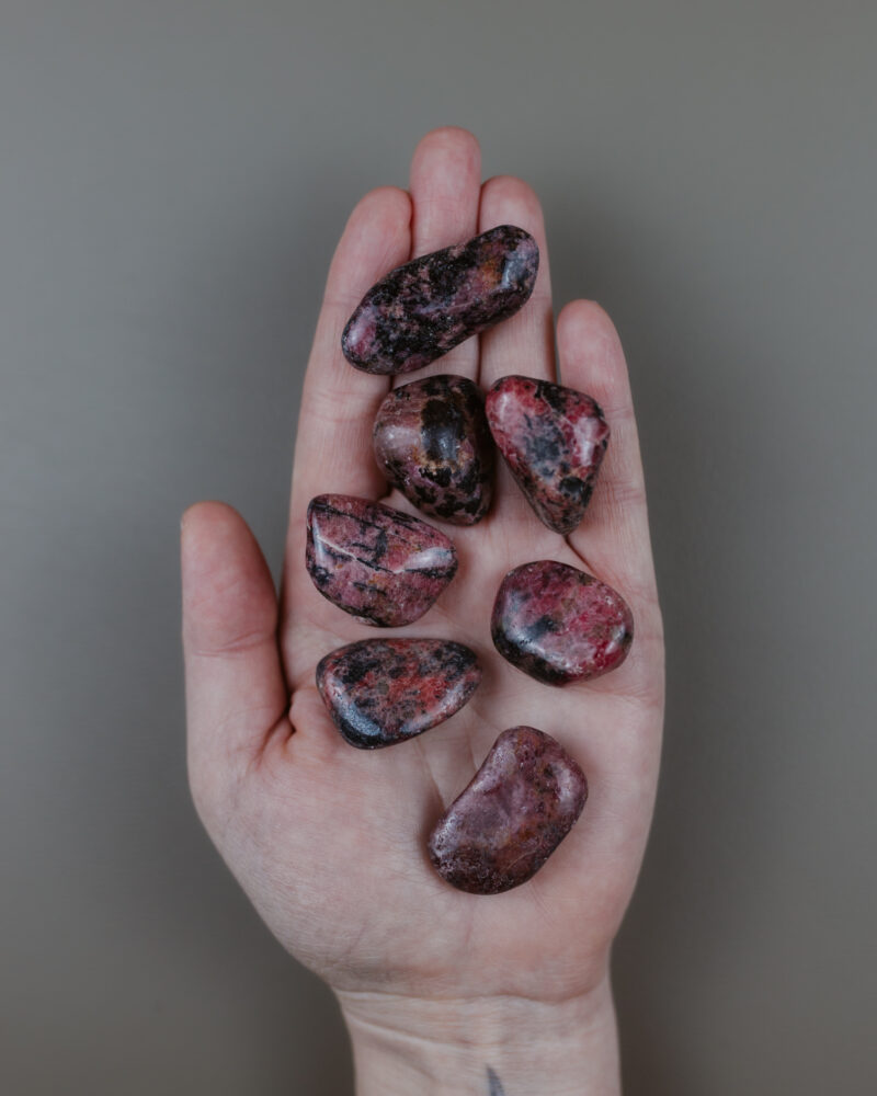 Rodonit tromlovaný cca 25 g