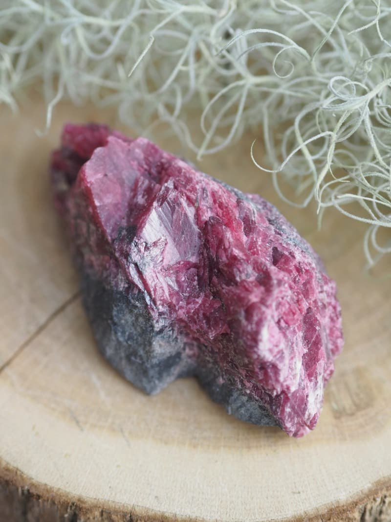 22 Rodonit surovy Brazilie