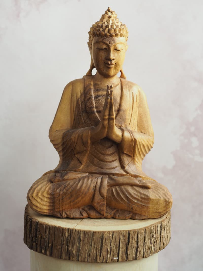 Buddha ruční dřevořezba